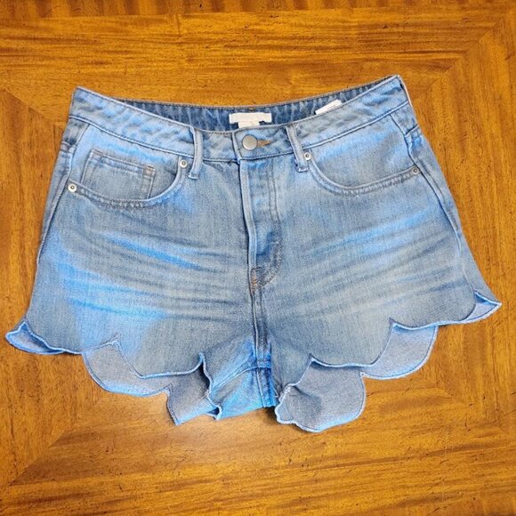 H&M Light Blue Scalloped Button Fly Denim Shorts - Picture 2 of 10